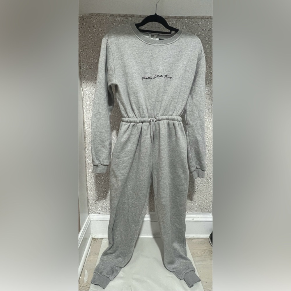 PrettyLittleThing Gray Jumpsuit - Picture 6 of 8